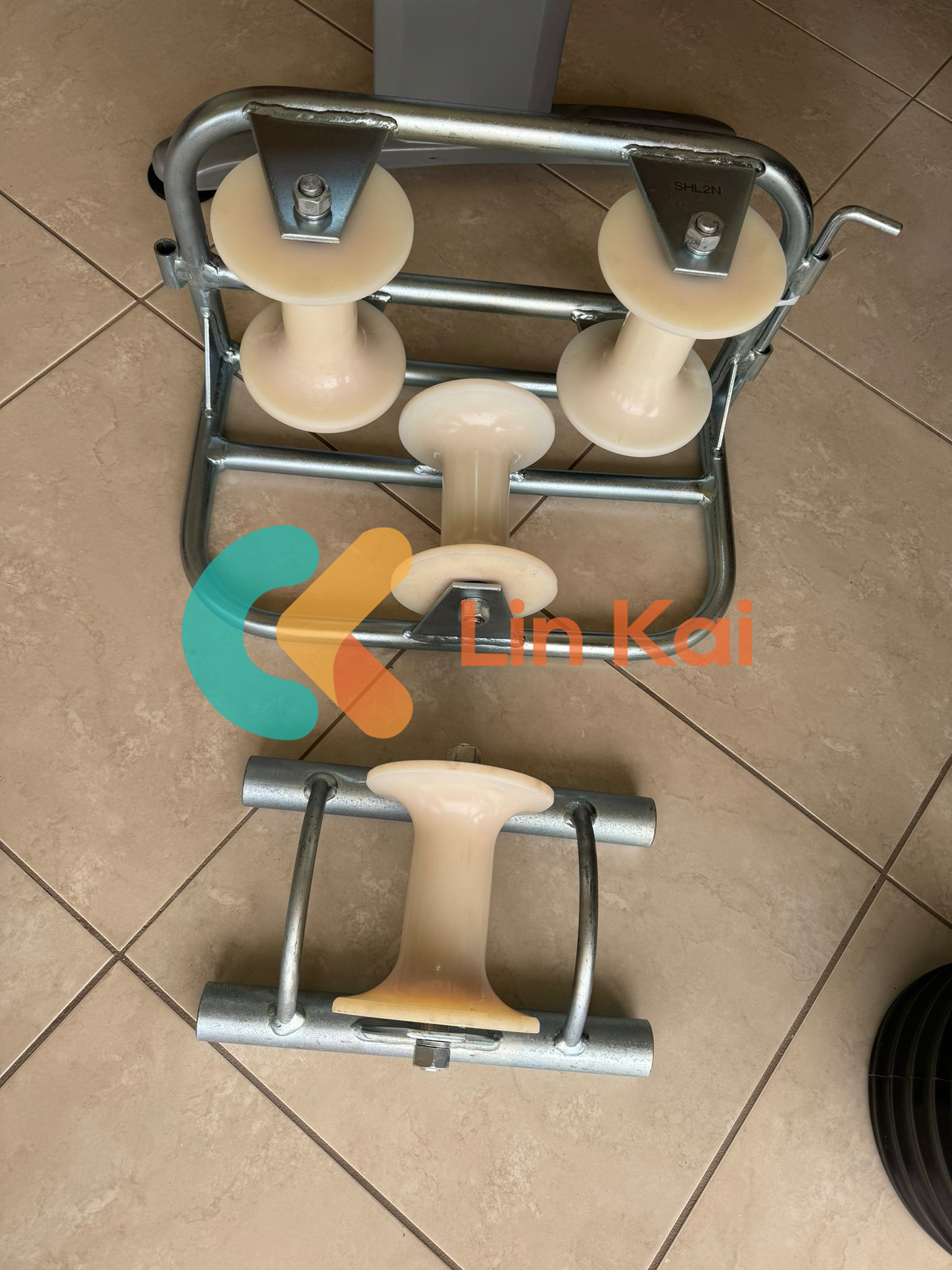 Wat is voornamelijk de functie van de kabelgrondrol?